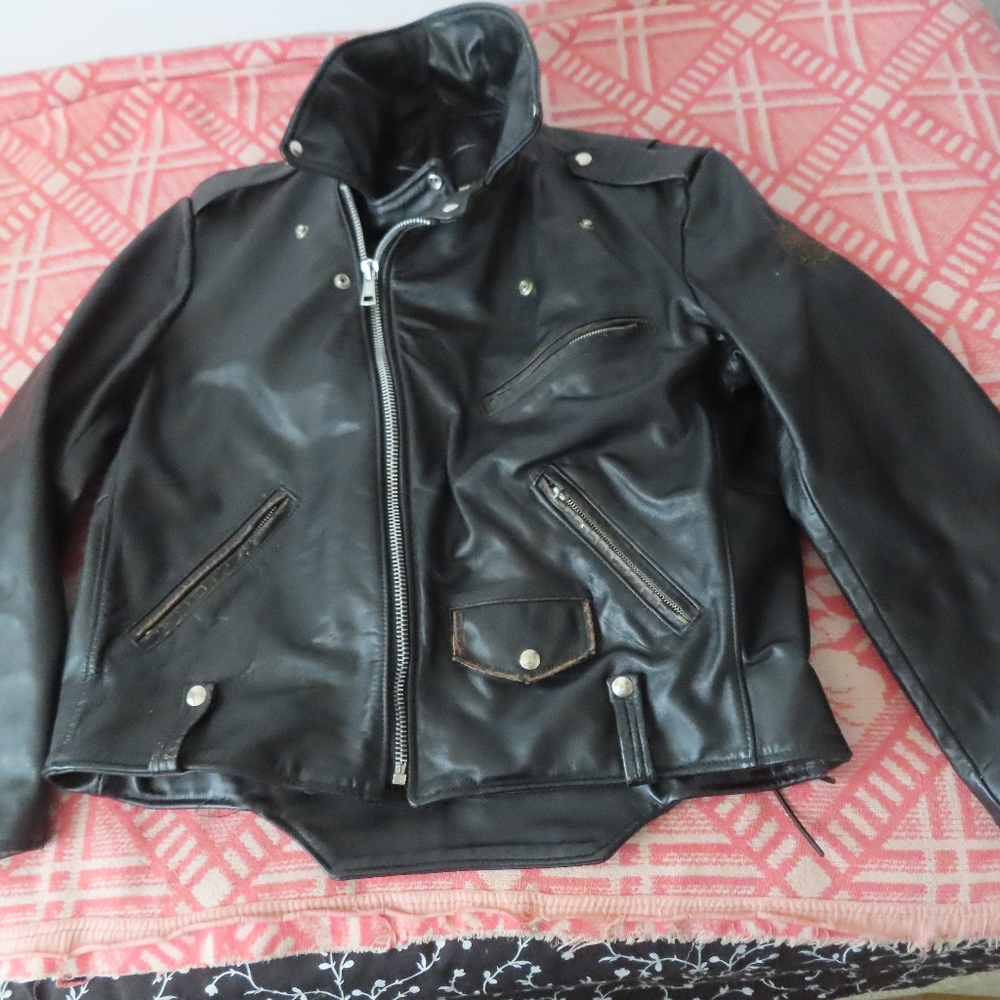 Vintage EXCELLED 1927 Black Leather Jacket- USA sz 44